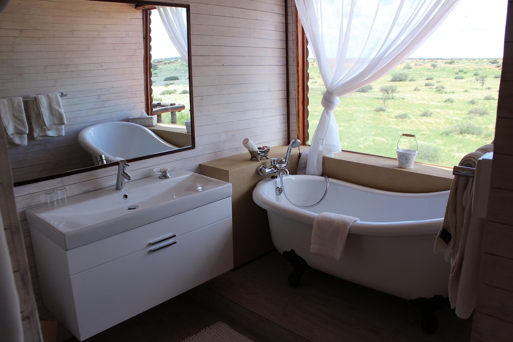 Bagatelle Kalahari Game Ranch 49/51