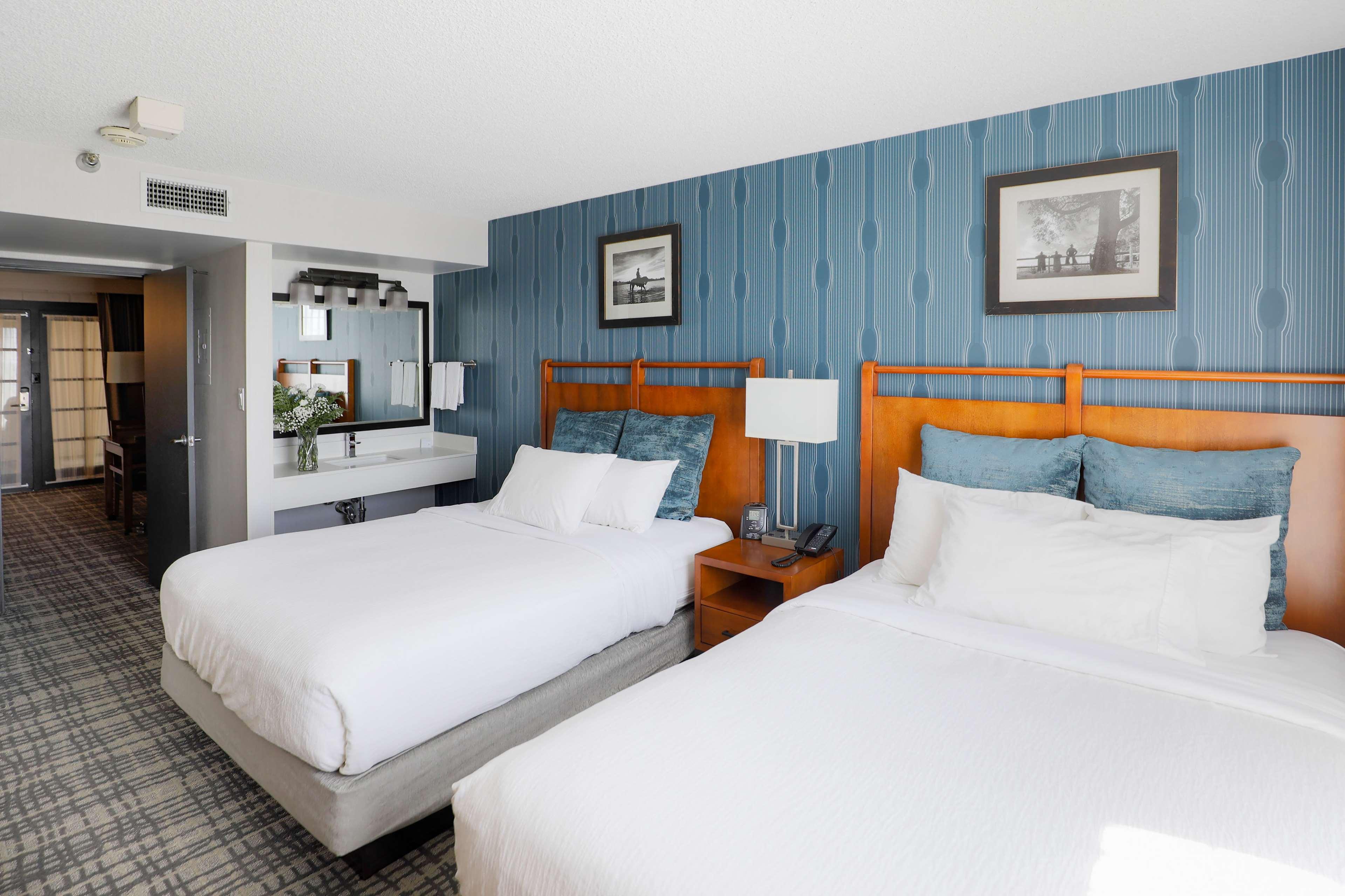 2 ROOMS, SUITE, 2 QUEEN BEDS