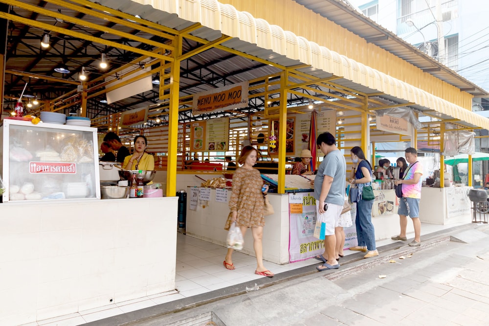 Ze Residence Bang Aor Station 3/34