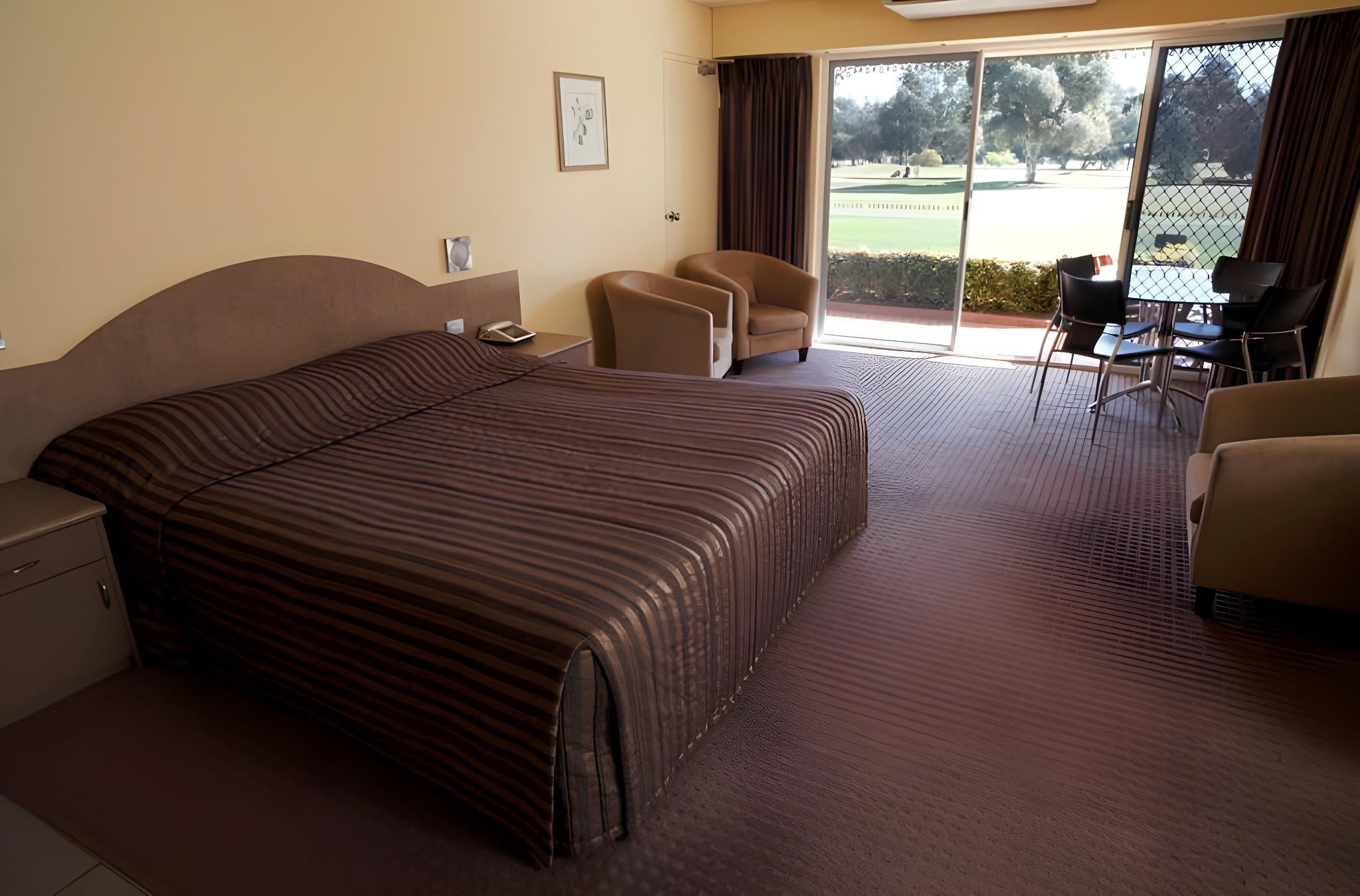 Suite, Villa