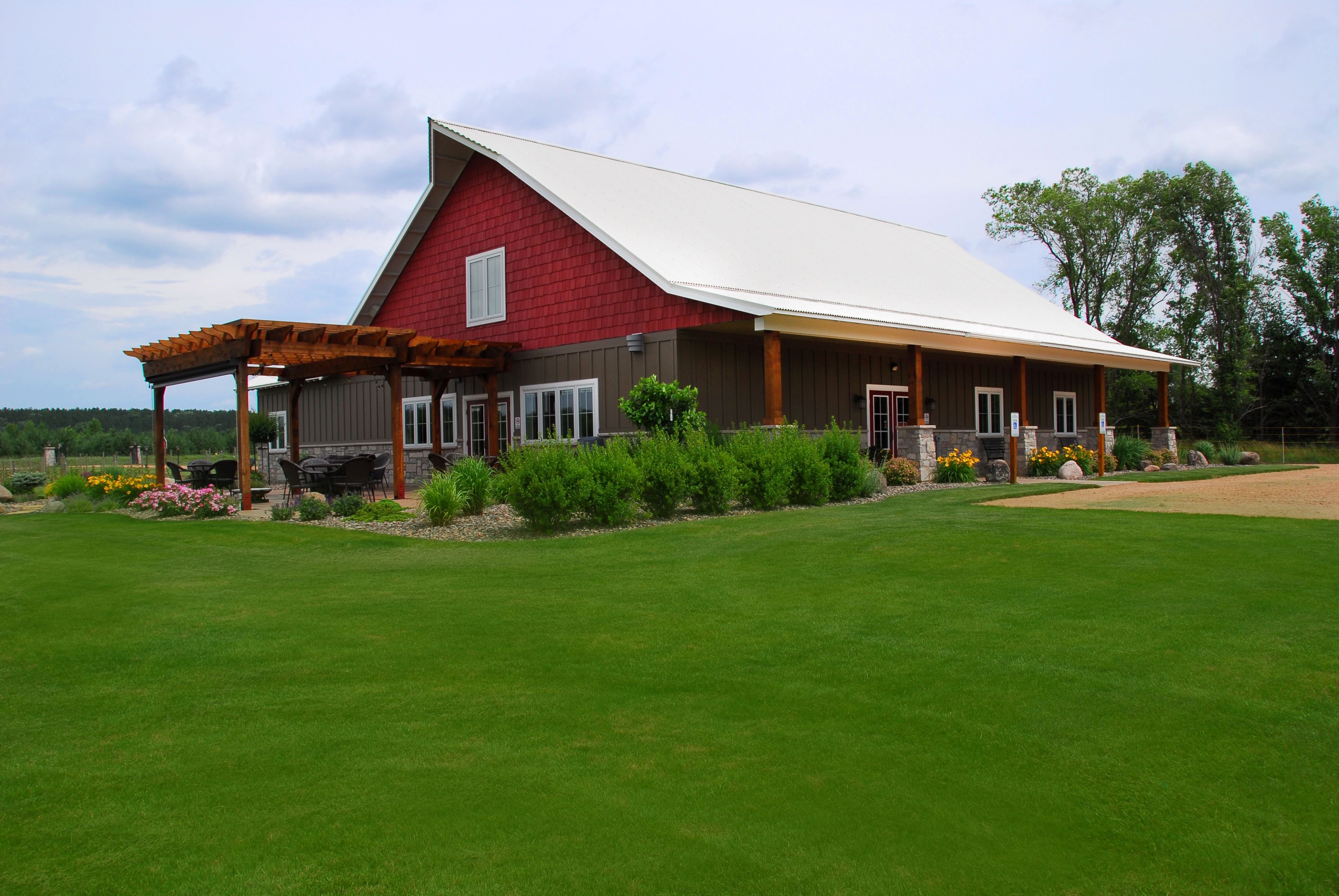 STAYBRIDGE SUITES EAU CLAIRE - ALTOONA 64/67
