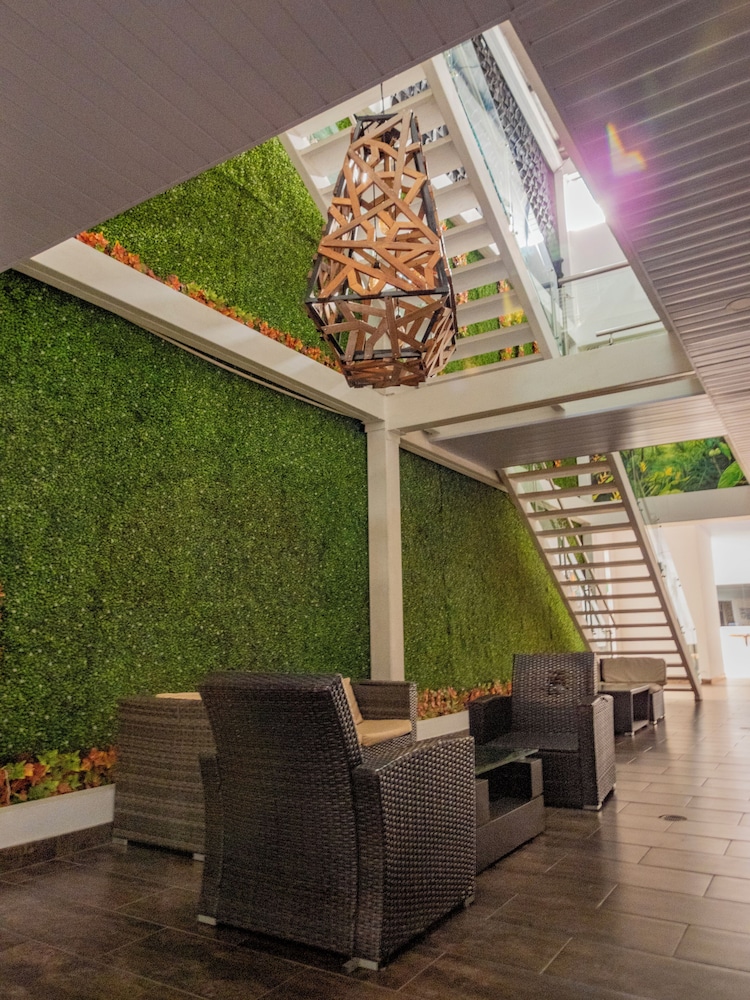 Waira Suites Hotel 50/55