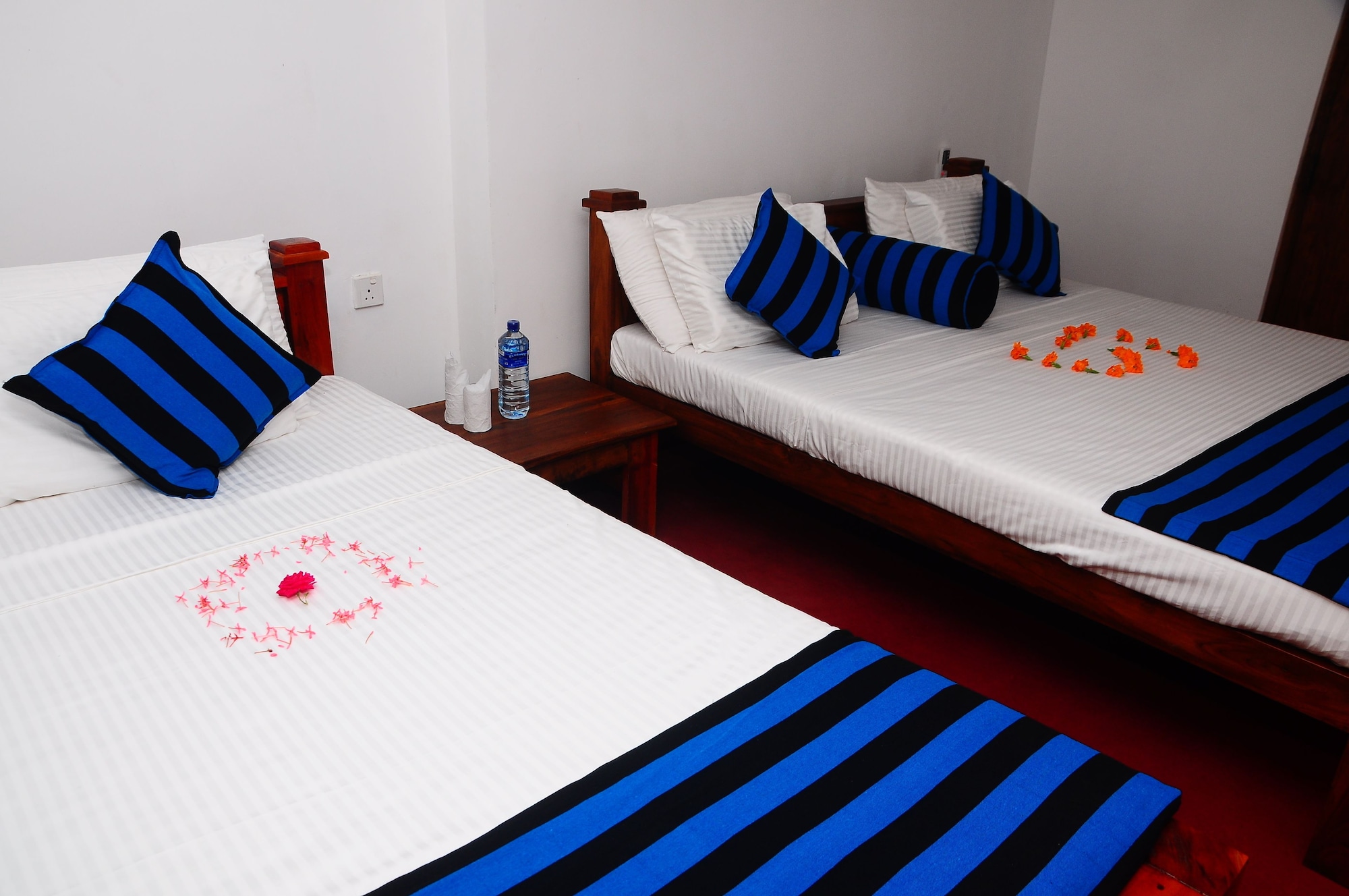 STANDARD, TWIN BEDS