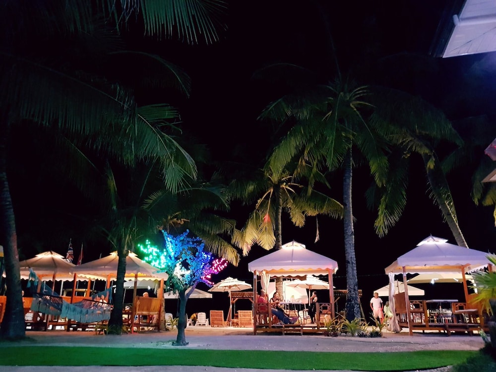 Jellys Haven Resort 32/35