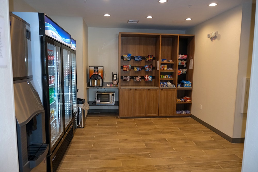 Candlewood Suites Ocala I-75, an IHG Hotel 10/44