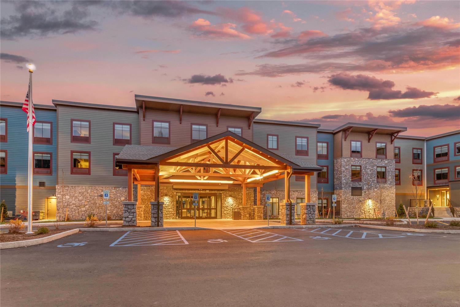 Cambria Hotel Lake Placid - Lakeside Resort 2/26