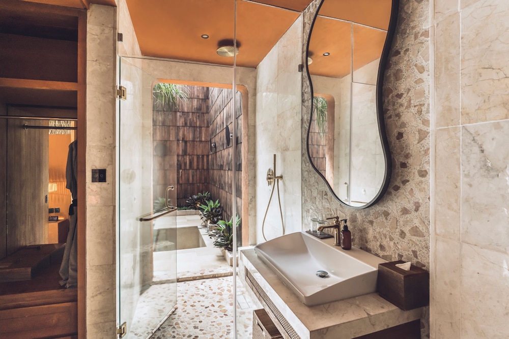 Sana Vie Villa Seminyak by Ini Vie Hospitality 50/50