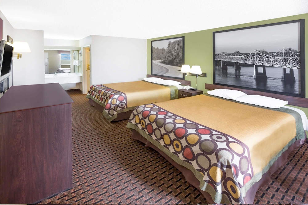 Super 8 By Wyndham Madison/Ridgeland Area 14/58
