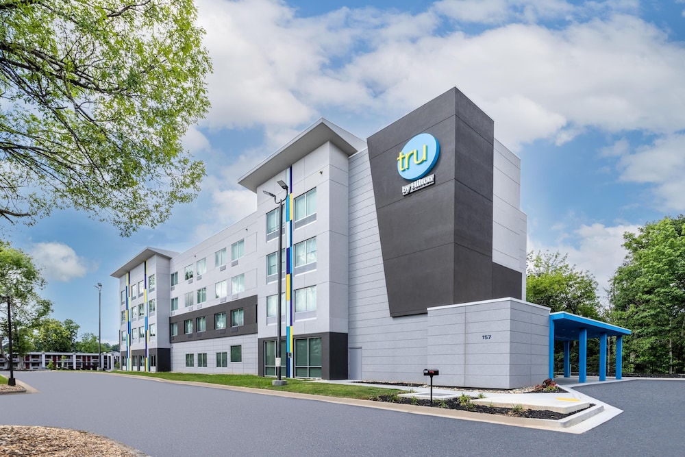 Tru by Hilton Commerce in COMMERCE - GA