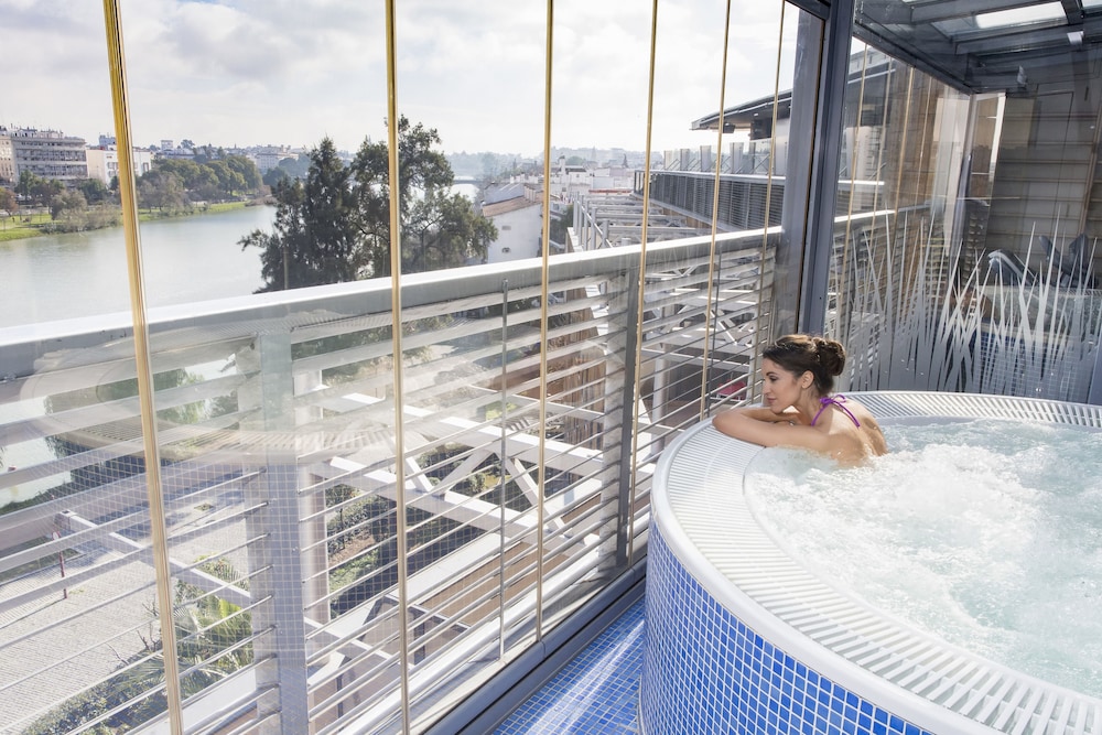 Ribera de Triana Hotel 25/50