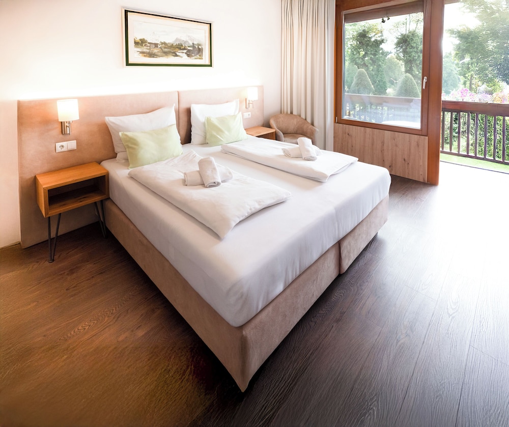 Hotel Pension Haus Arenberg 12/50