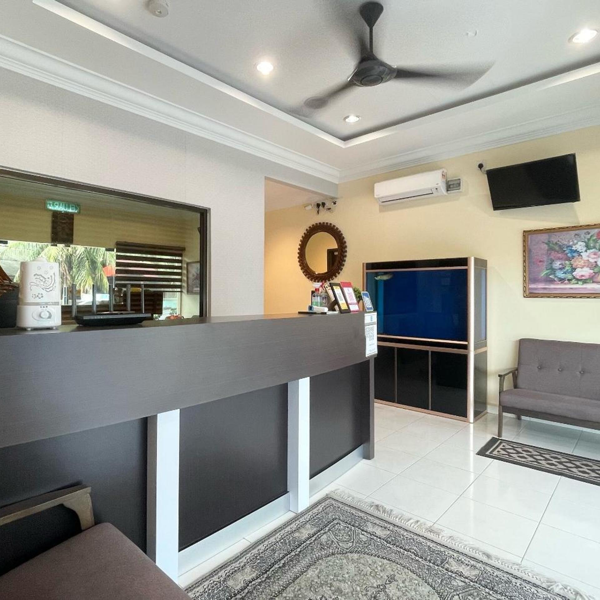 Lobby at OYO 90369 Safari Hotel Lumut, Seri Manjung