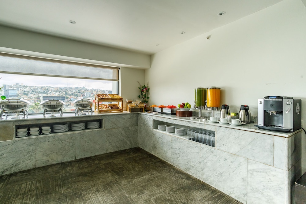 Real Inn Tijuana by Camino Real Hotels 3/50