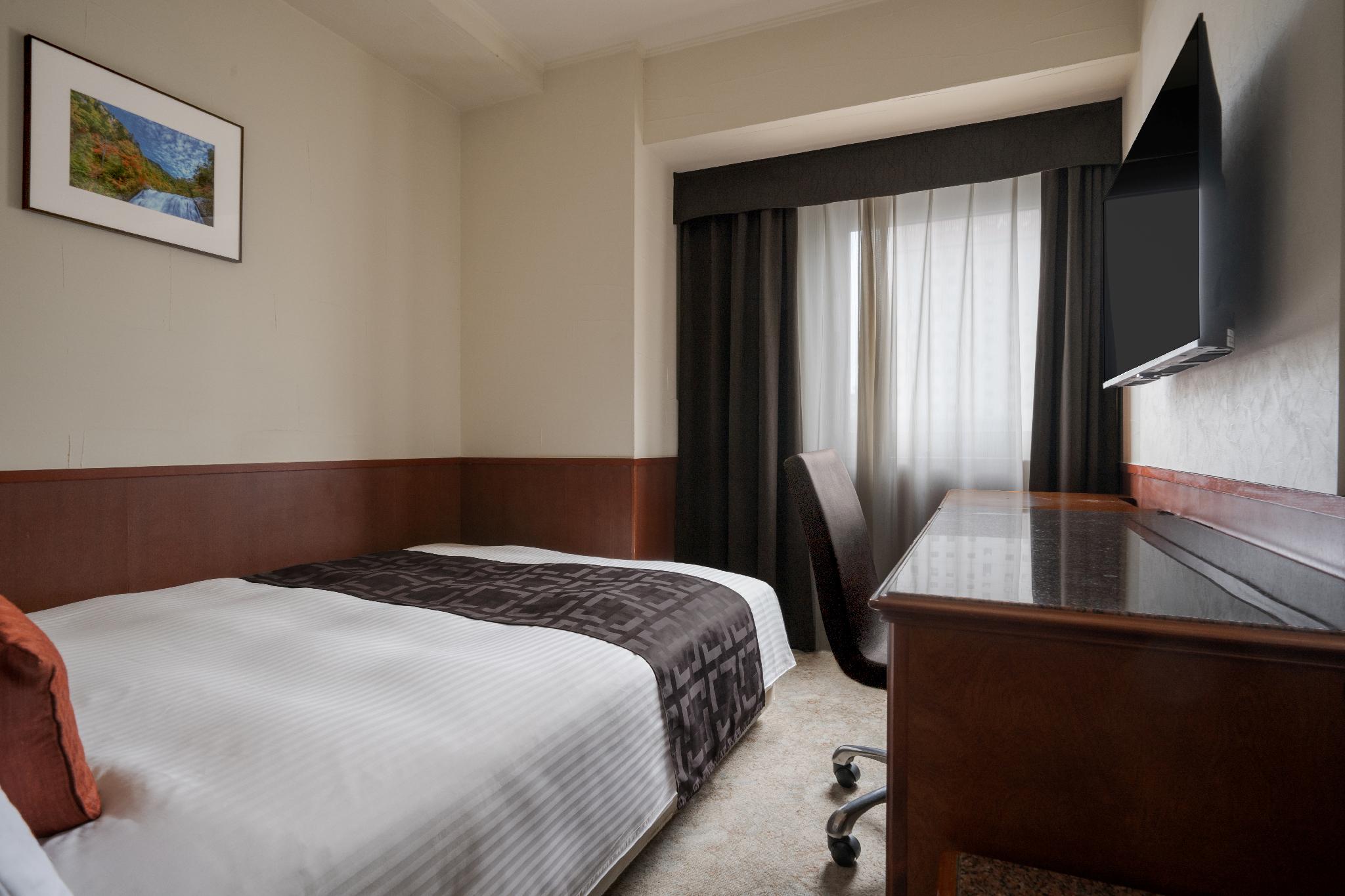 Adjoining, 2 Rooms, Semi Double Bed