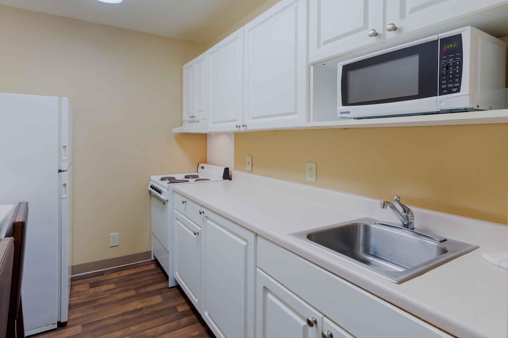 Extended Stay America Raleigh Rtp 4610 Miami Blvd 49/49