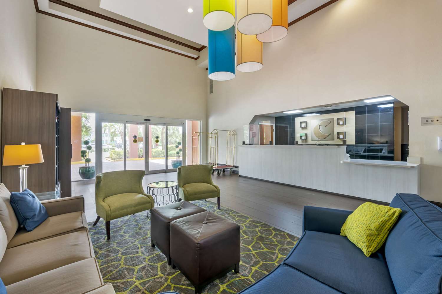 Comfort Inn & Suites Fort Lauderdale West Turnpike 17/32