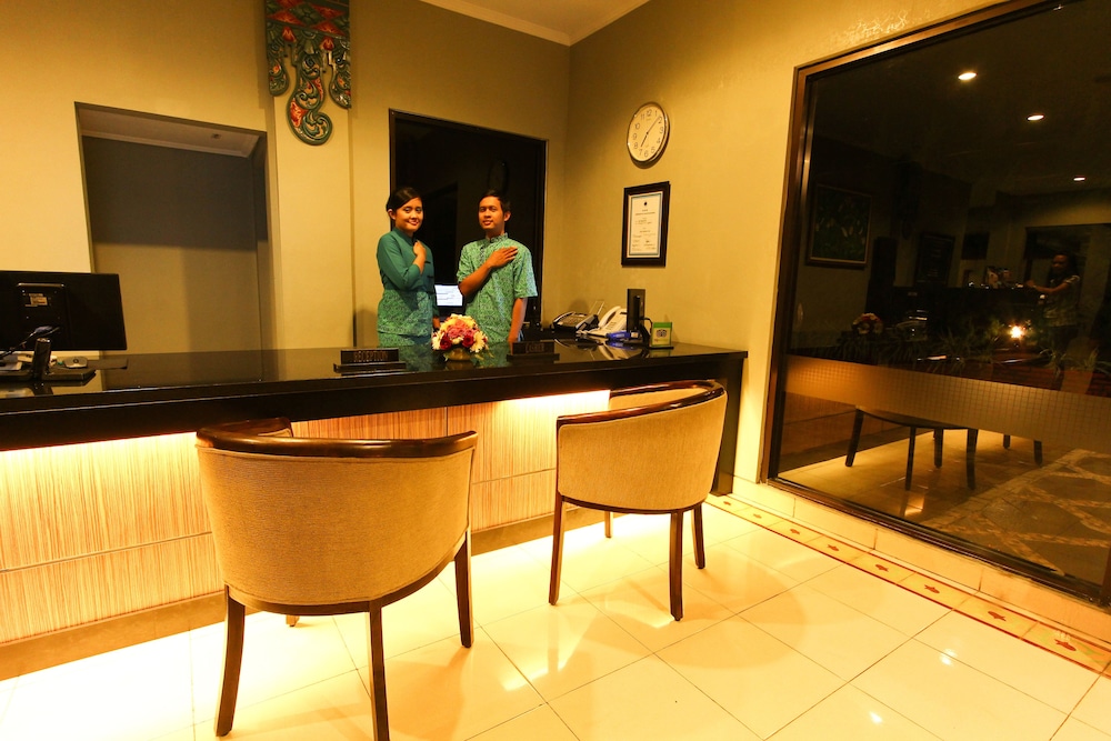 Cakra Kusuma Hotel 36/49