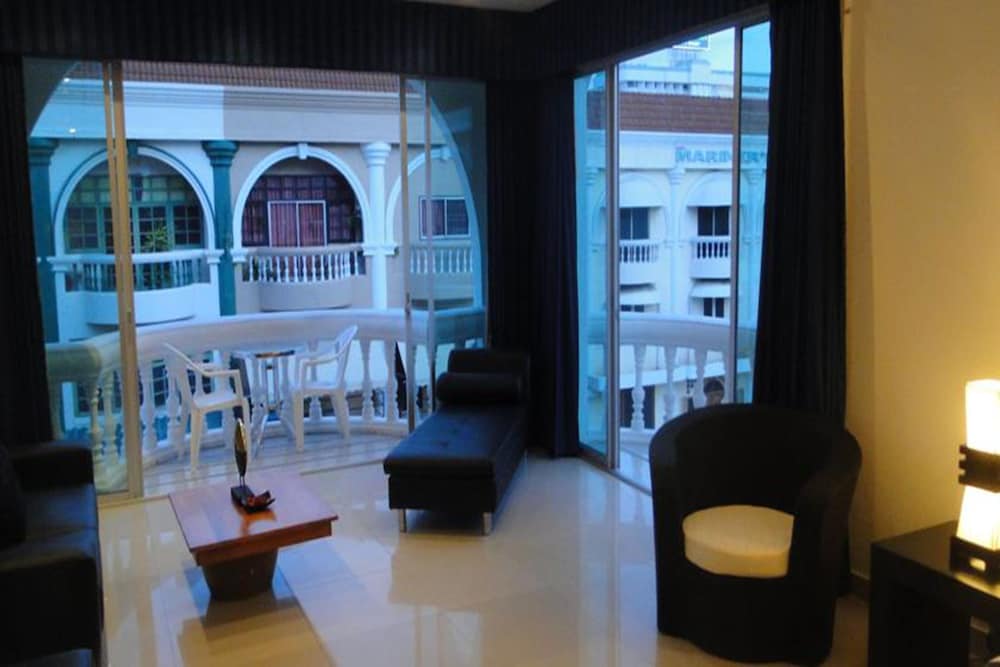 East Suites 63/73