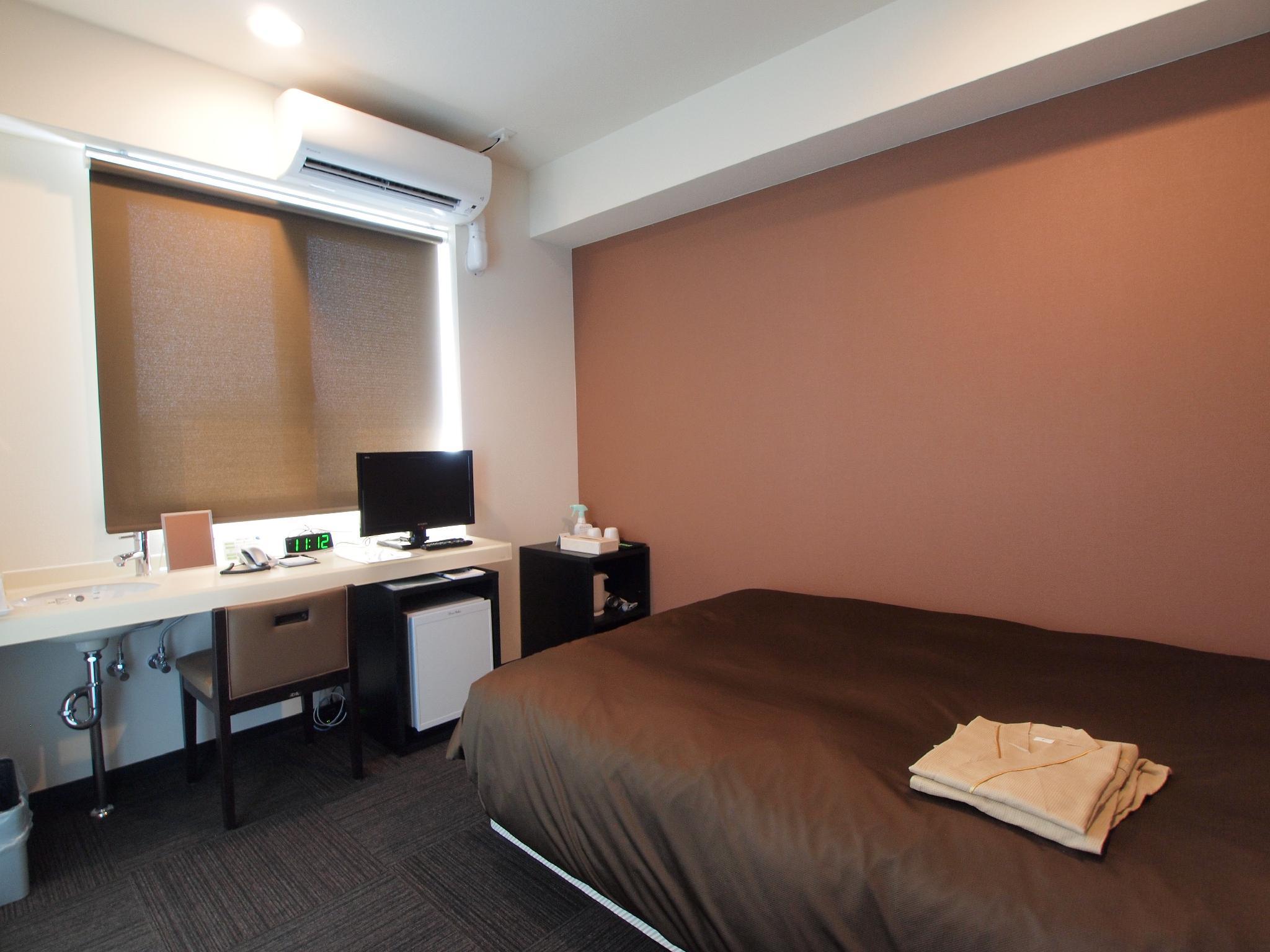 Semi Room, Run of House, Semi Double Bed