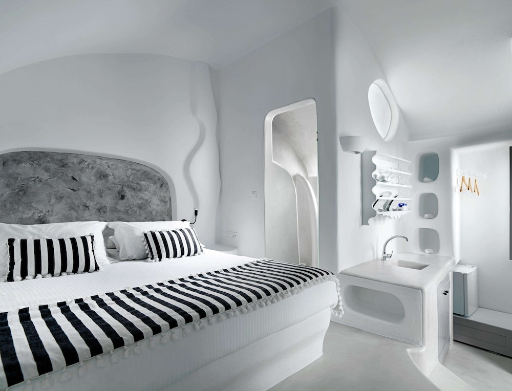 Tholos Resort 9/62