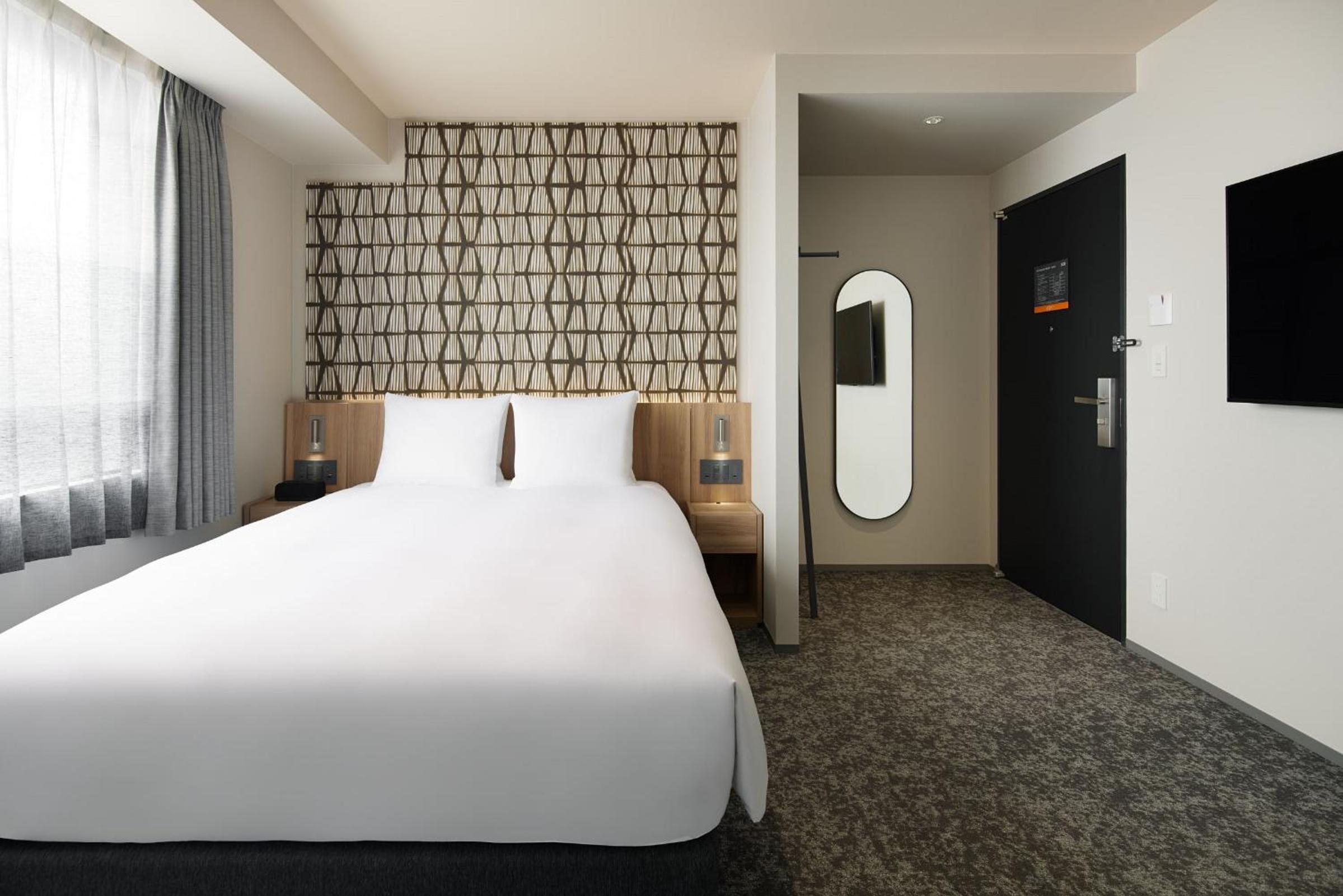 Room, Queen Bed