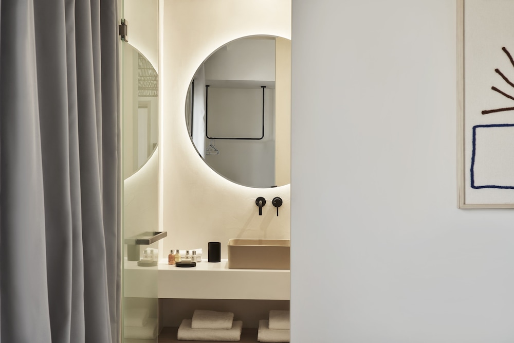 Vasi Hotel 48/50