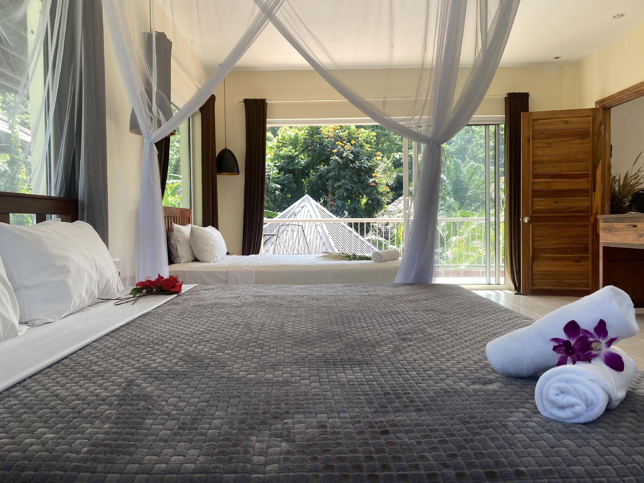 1 BEDROOM, PREMIUM, SUITE, POOL VIEW