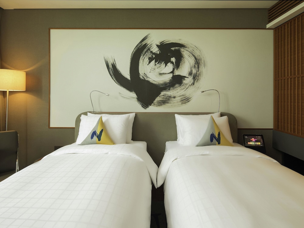 Novotel Ambassador Seoul Dongdaemun Hotels and Residences 24/75