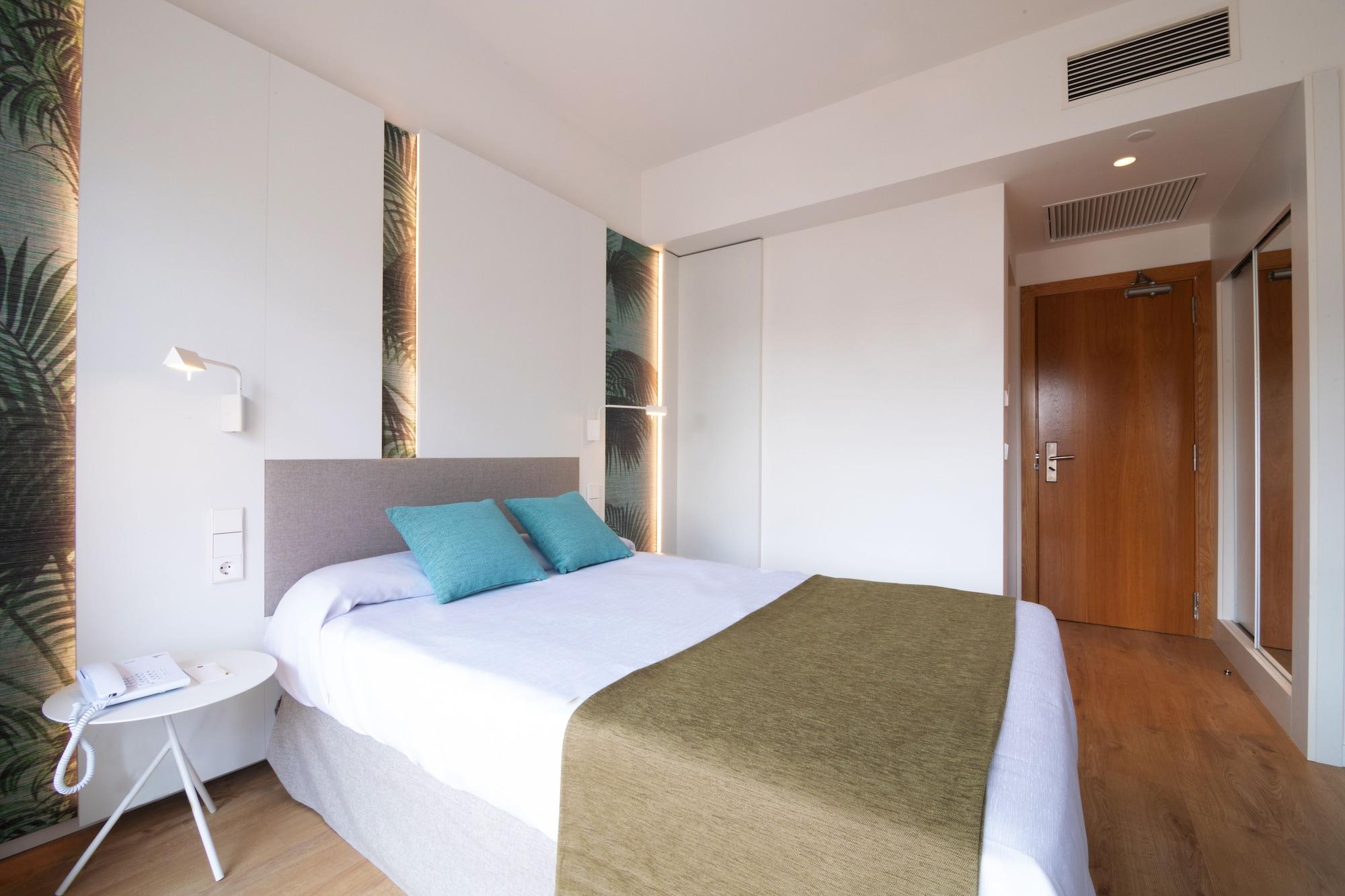 Room, Single, Balcony