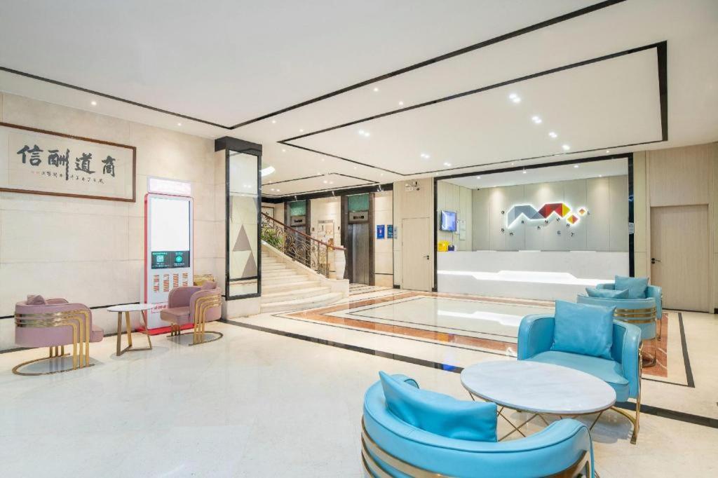 BORRMAN WANDA PLAZA Houjie Dongguan 40/45