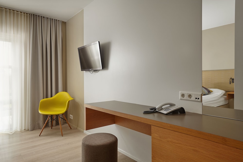 ICELANDAIR HOTEL HAMAR 58/68