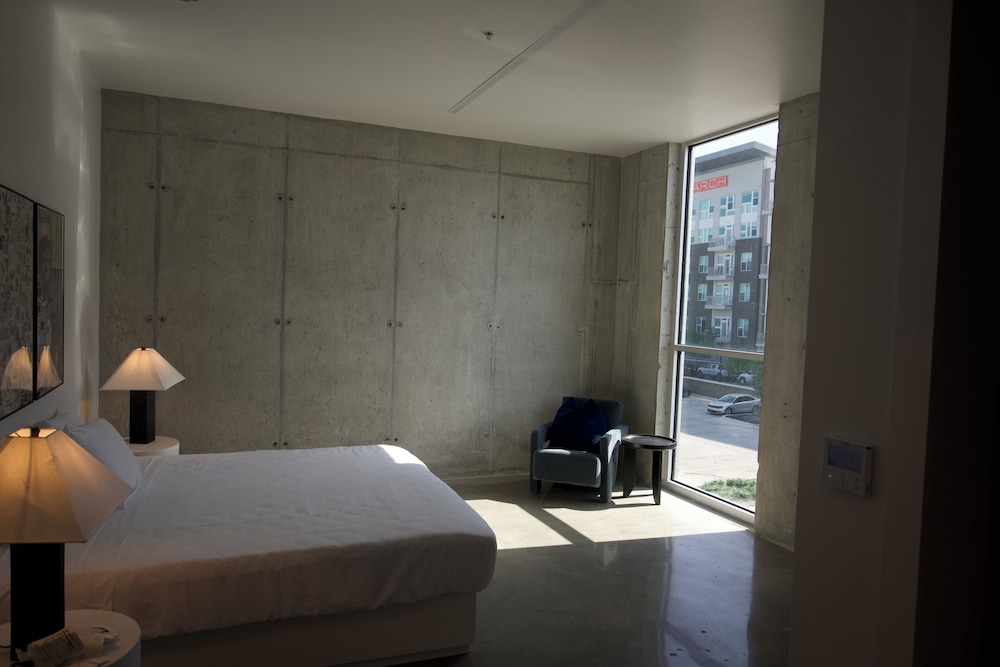 Hotel Revel 25/48