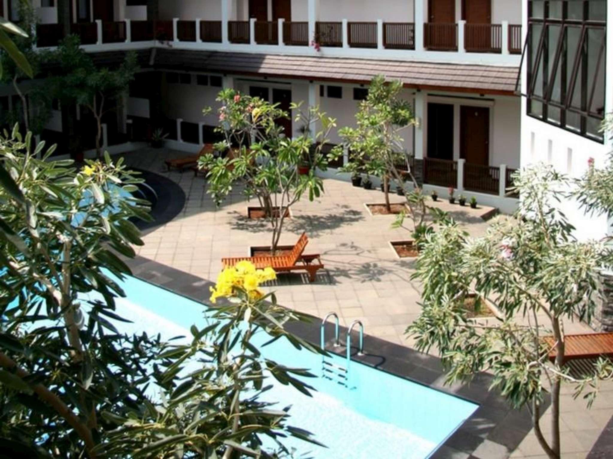 Laut Biru Resort Hotel 28/30