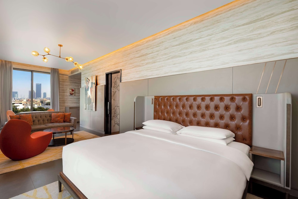 1  King bed Deluxe