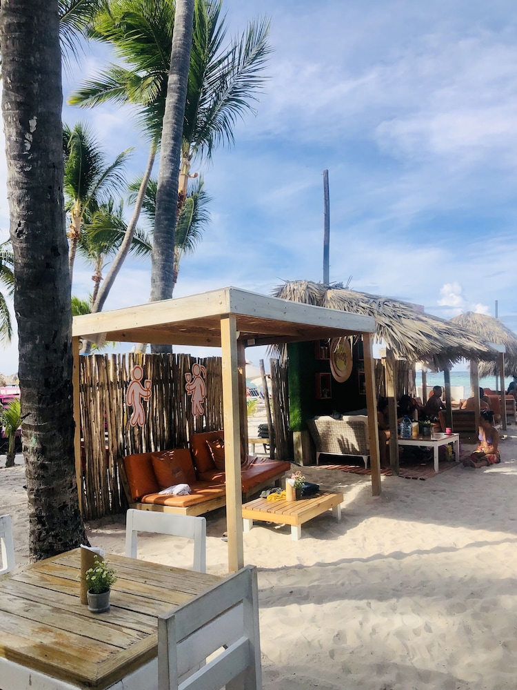Tropicana Suites Deluxe Beach Club & Pool 11/50