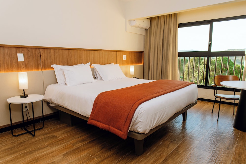 Luxury, King Bed, Resort View، Monreale Resort Parque Aquatico Pocos de Caldas 3/8