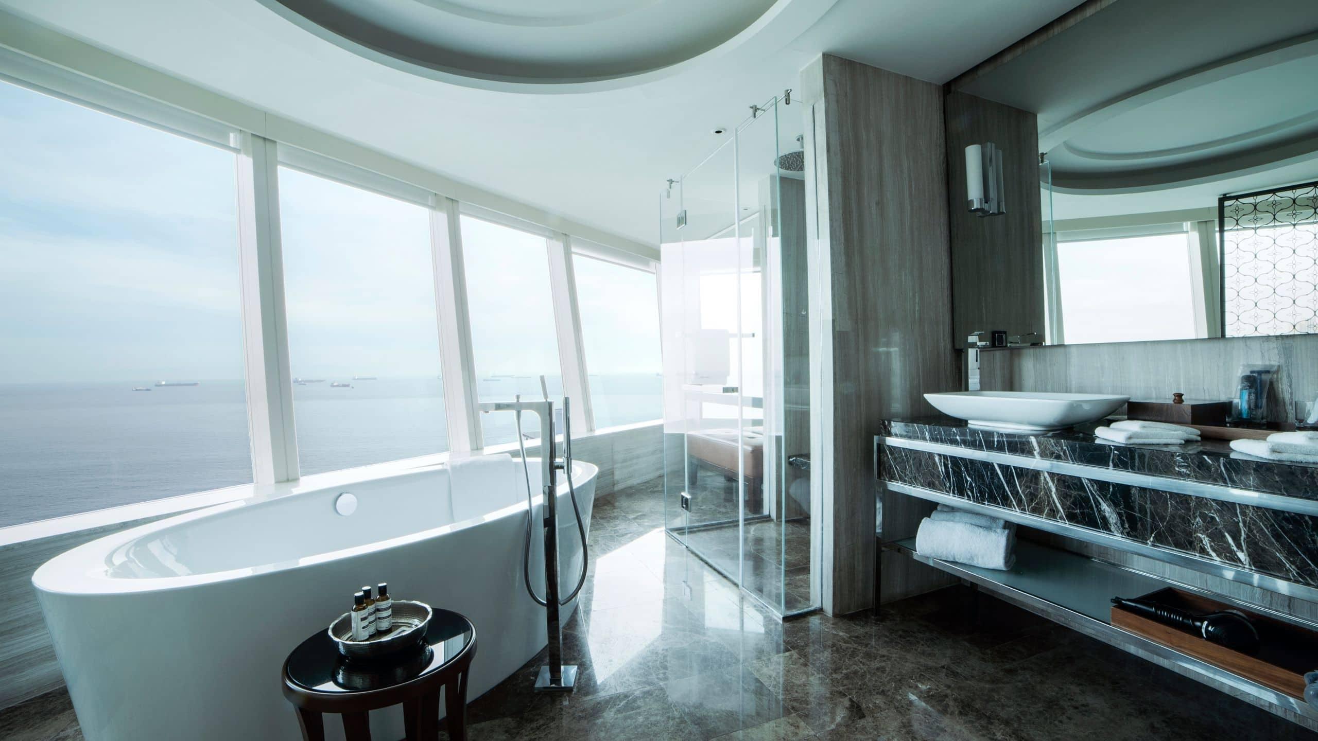 Regency, Executive, Suite