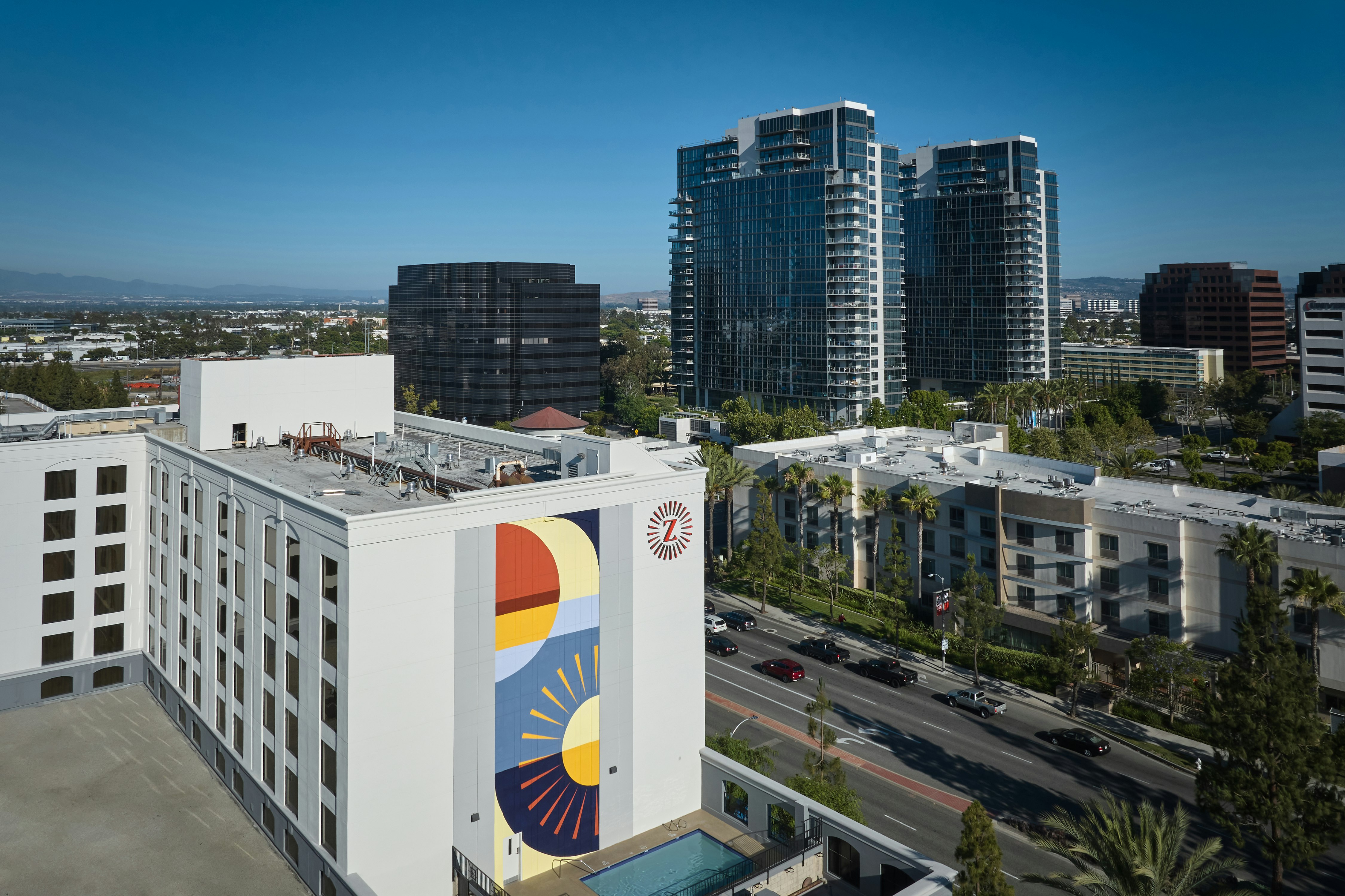 Hotel Zessa Orange County Airport, a DoubleTree by Hilton 4/59