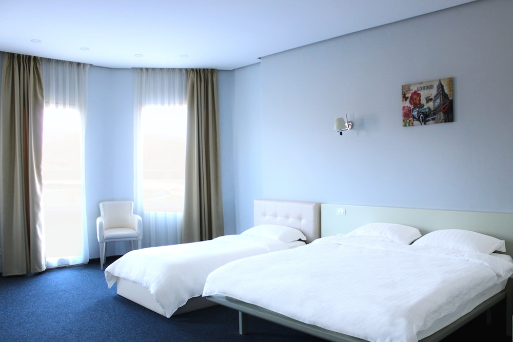 Garden Land Resort 10/50