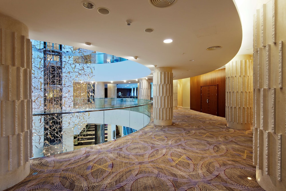 Hilton Baku 8/64