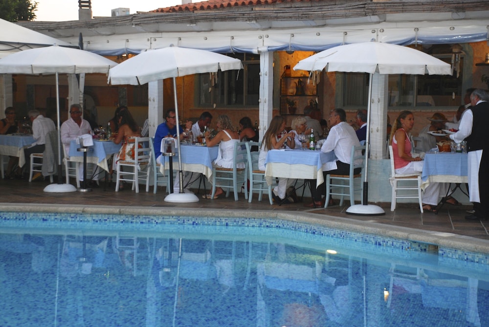 Stefania Hotel 6/87