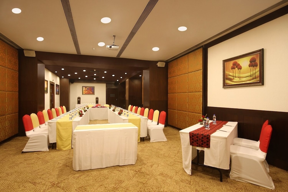 Fortune Select JP Cosmos, Bengaluru 46/70