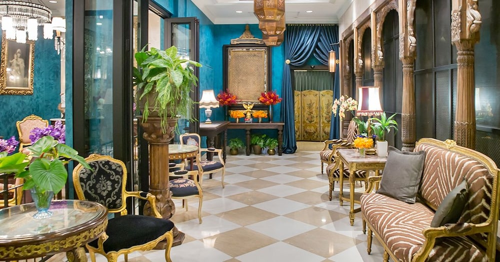Sara's Hotel 18/27