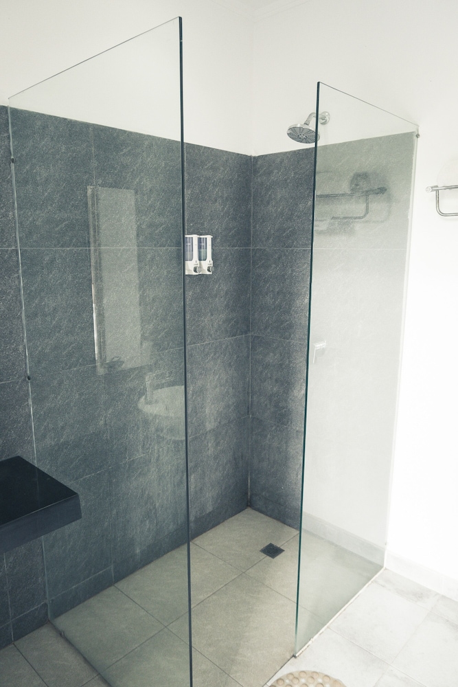 Ocean View Residence Hotel Jepara 50/50