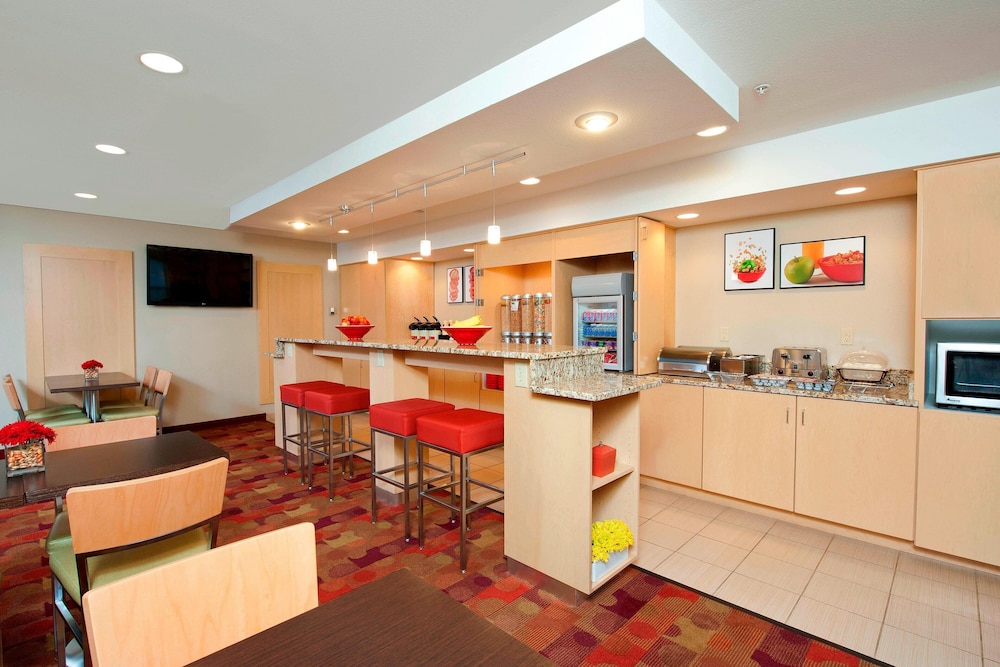 MainStay Suites Bloomington near University 29/42