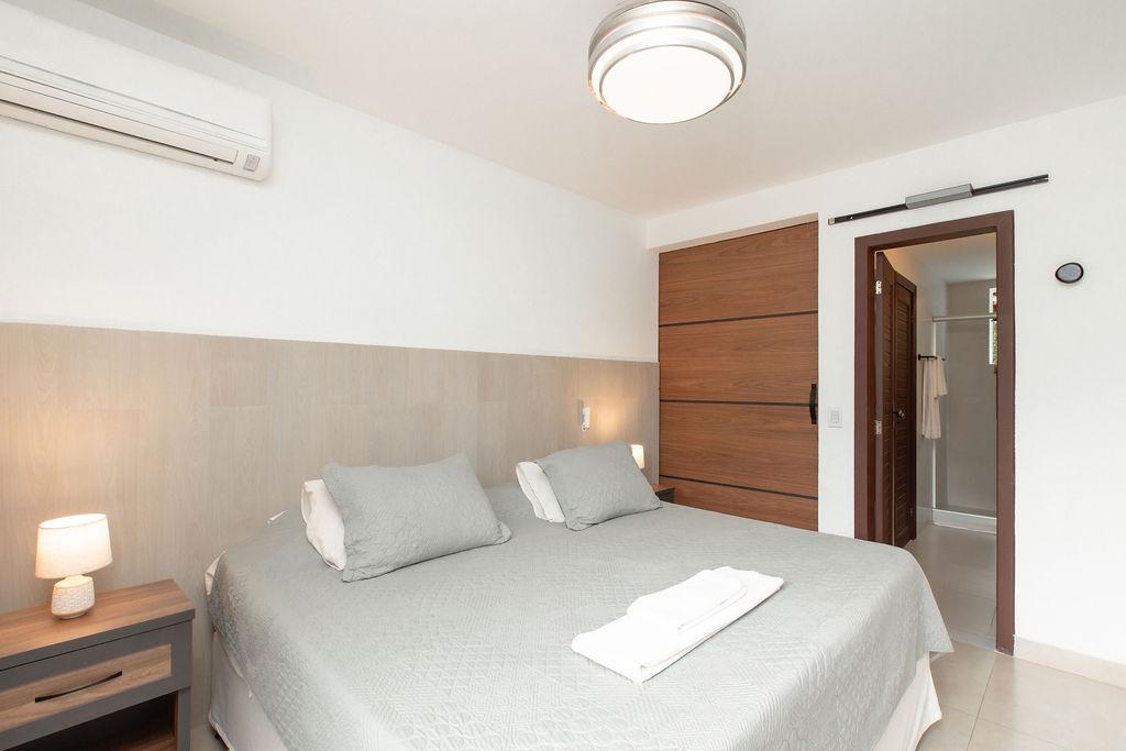 Master, Suite, Pool View