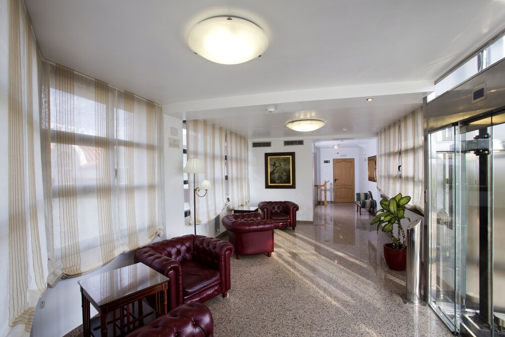 Hotel Marivella 16/34