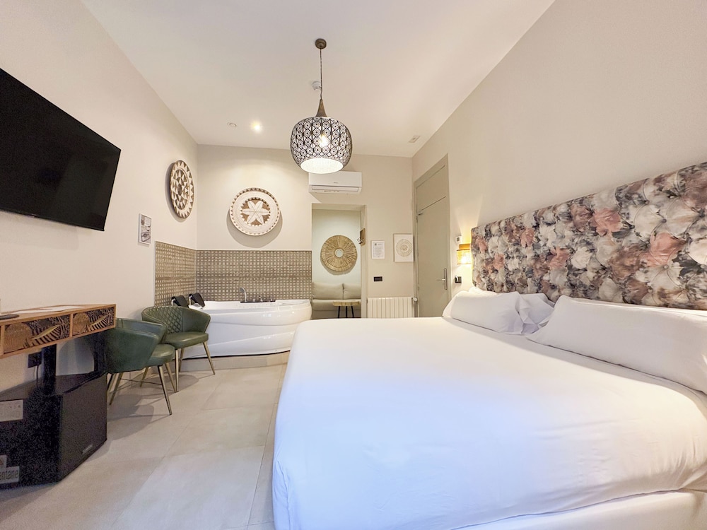 HOTEL BOUTIQUE ADEALBA BADAJOZ 8/32