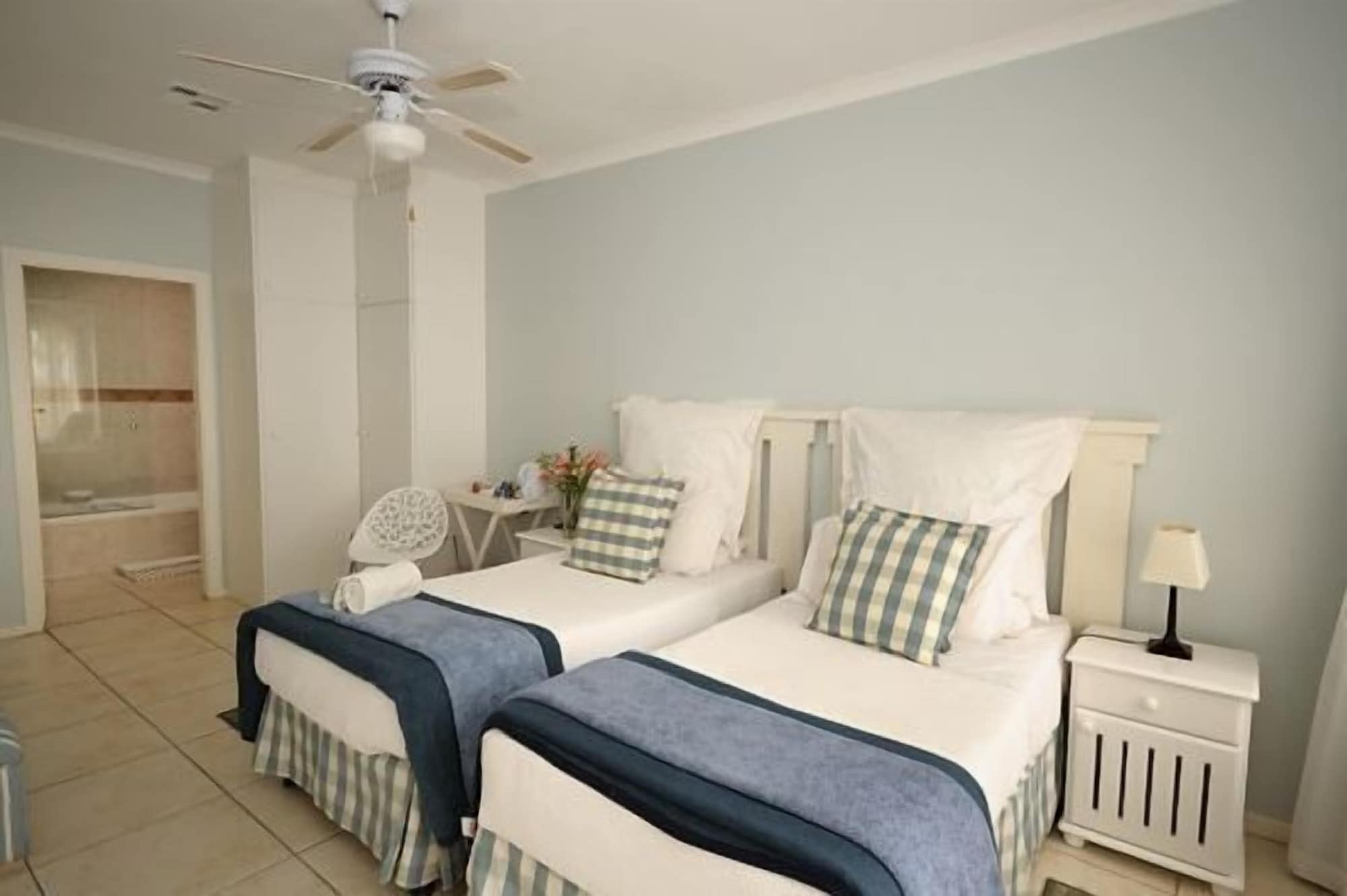 Room, Double Bed