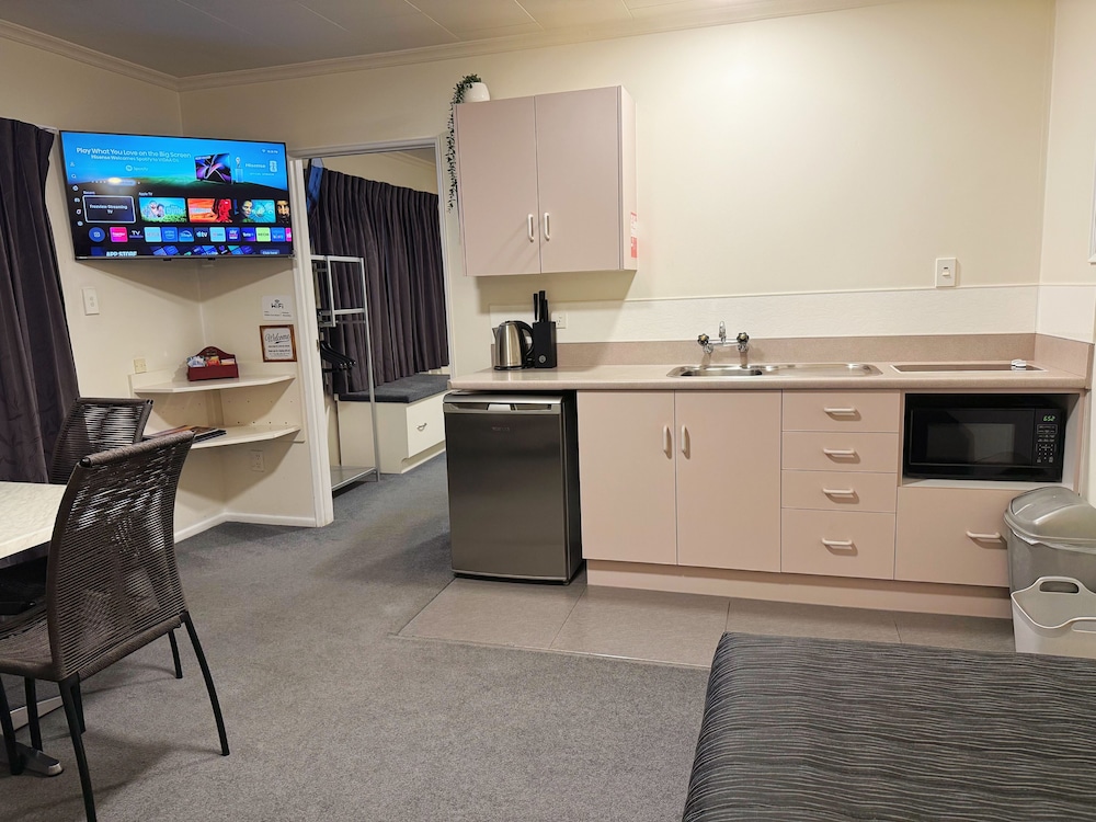 Amber Court Motel 50/63